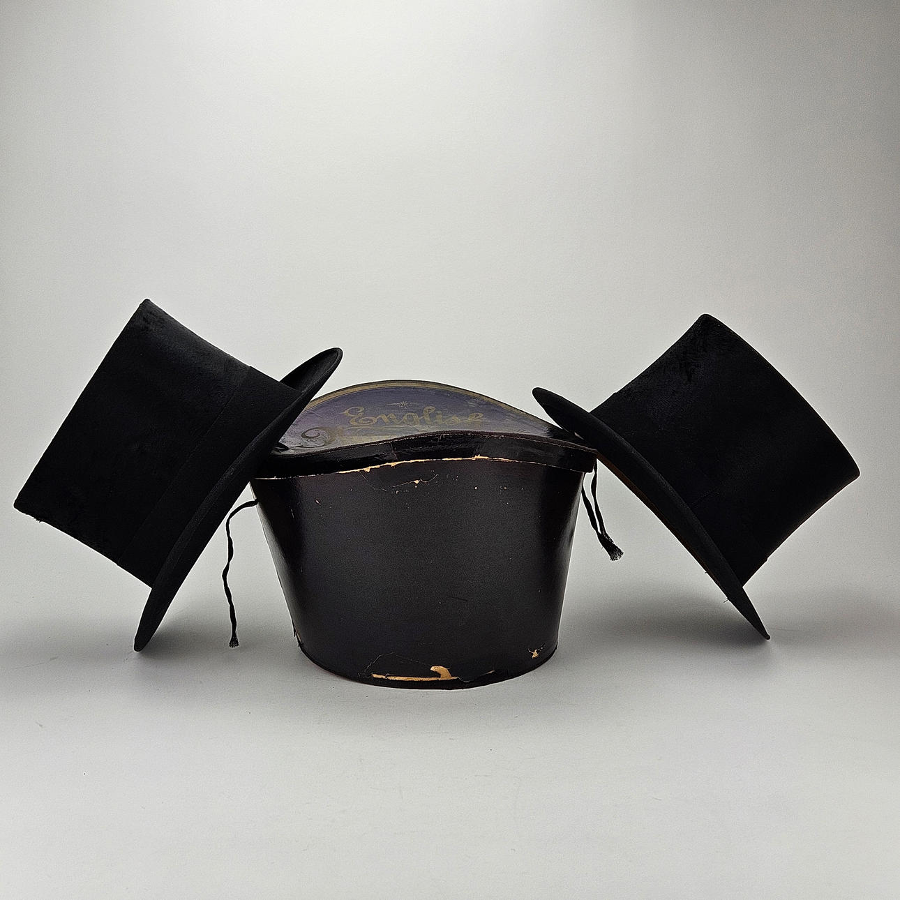 STORMHATTAR, 2 st, bland annat England.