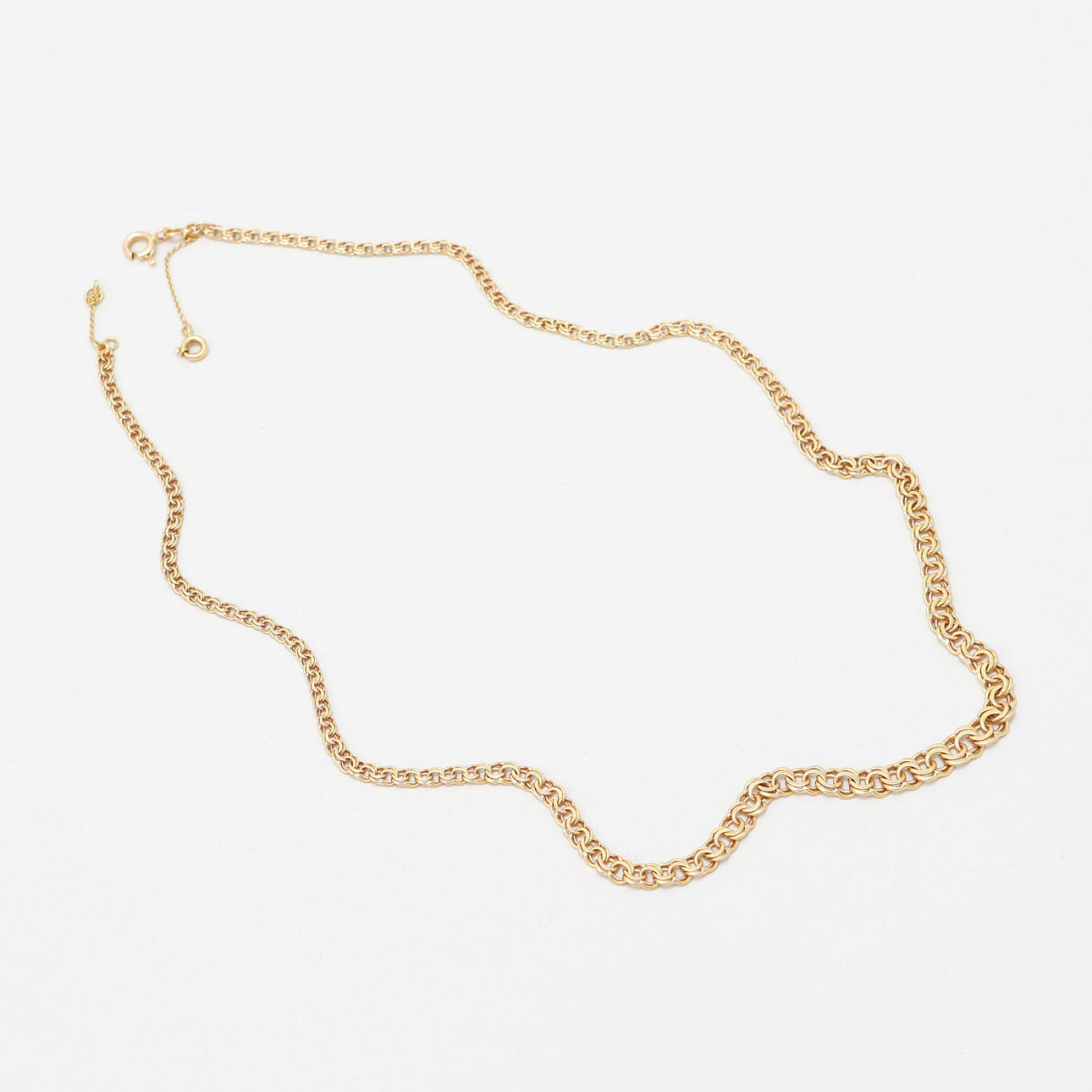 COLLIER, 18k guld, vikt ca 11,8 gram.