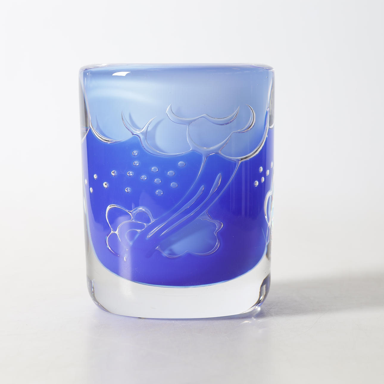 OLLE ALBERIUS. A vase, “Ariel”, Orrefors, signed.