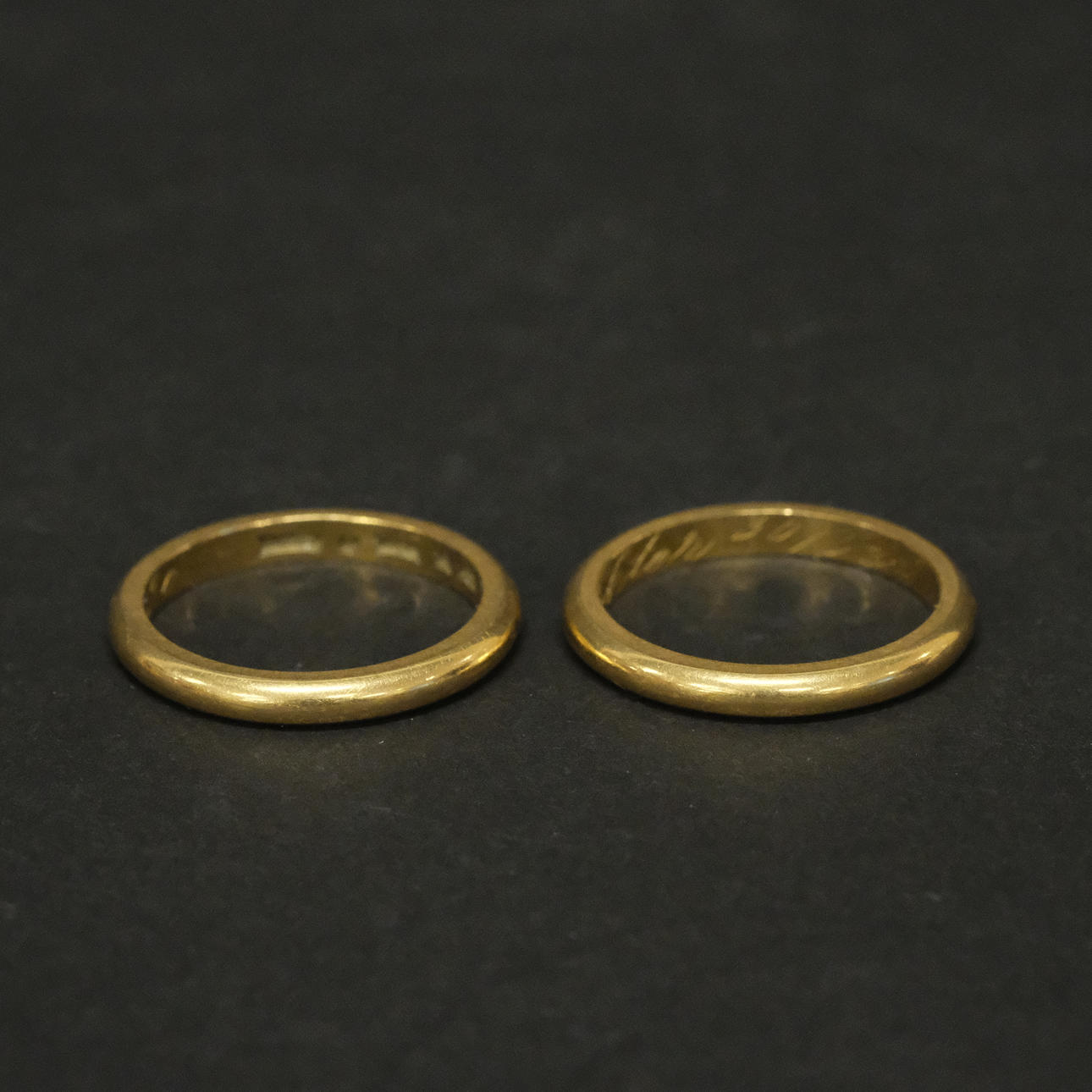 RING, 18K GOLD, TWO PIECES.