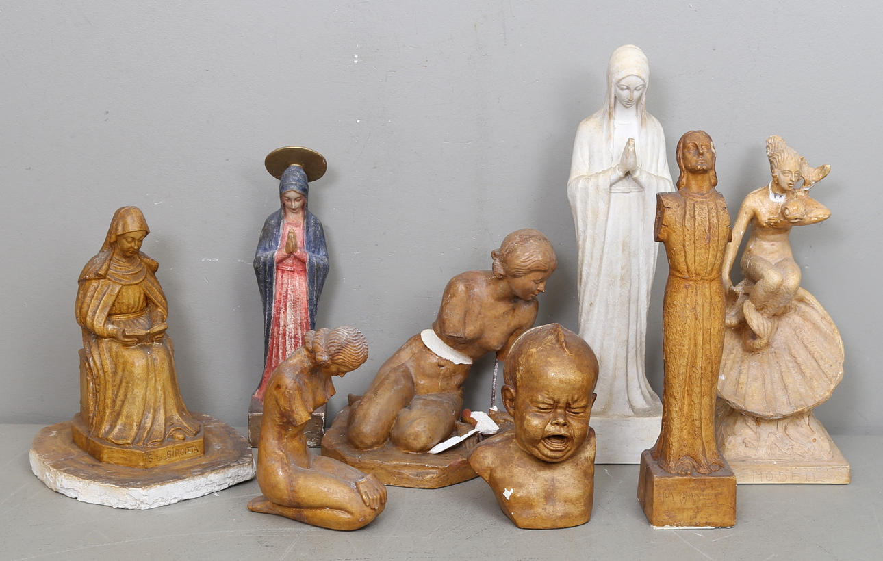 CARIN NILSON(1884-1973). Skulpturer, 8 st, signerade.