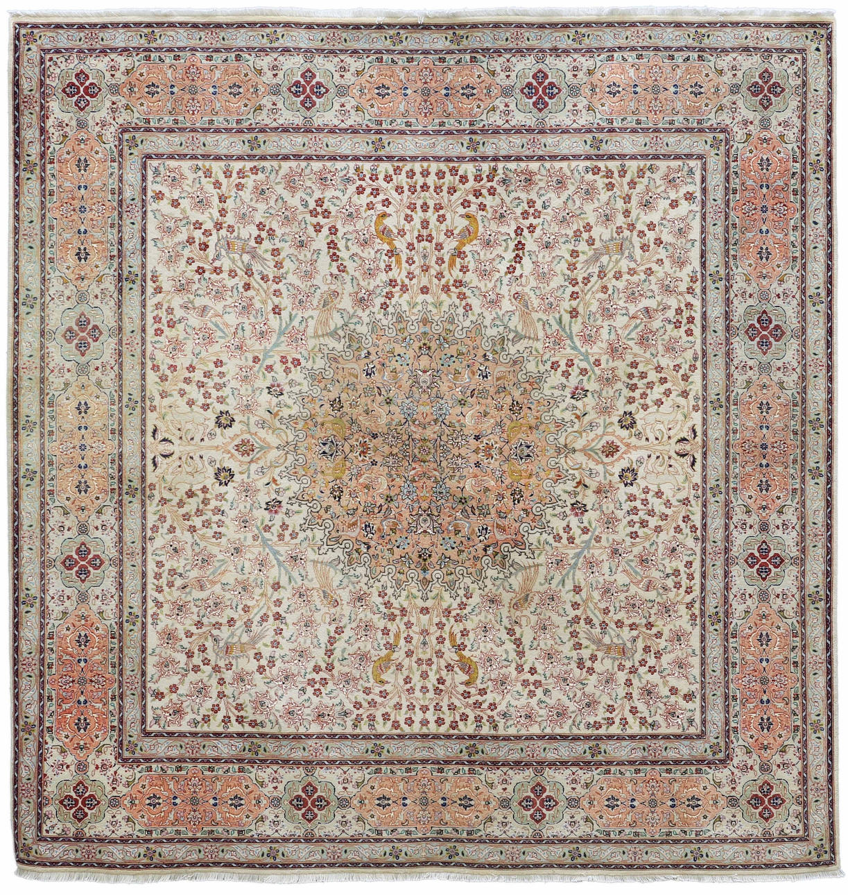 MATTA, persisk, figural täbriz med silkesinslag, 50 radj, cirka 210 x 193 cm.