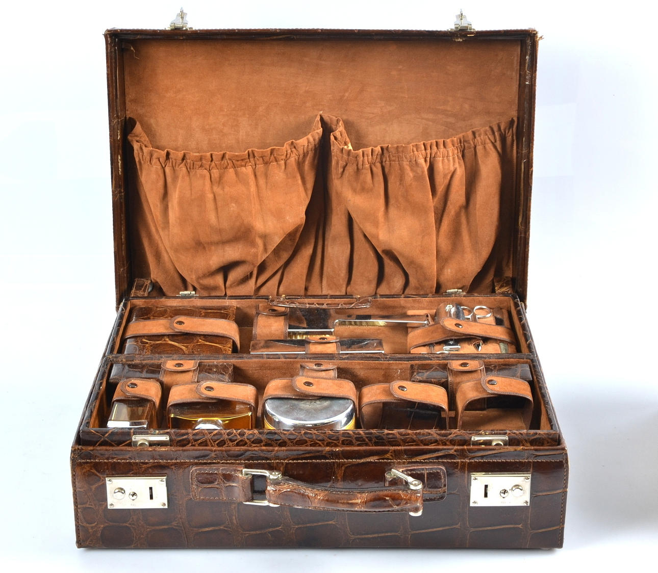 RESESCHATULL, reptilskinn, 1900-talets första hälft.