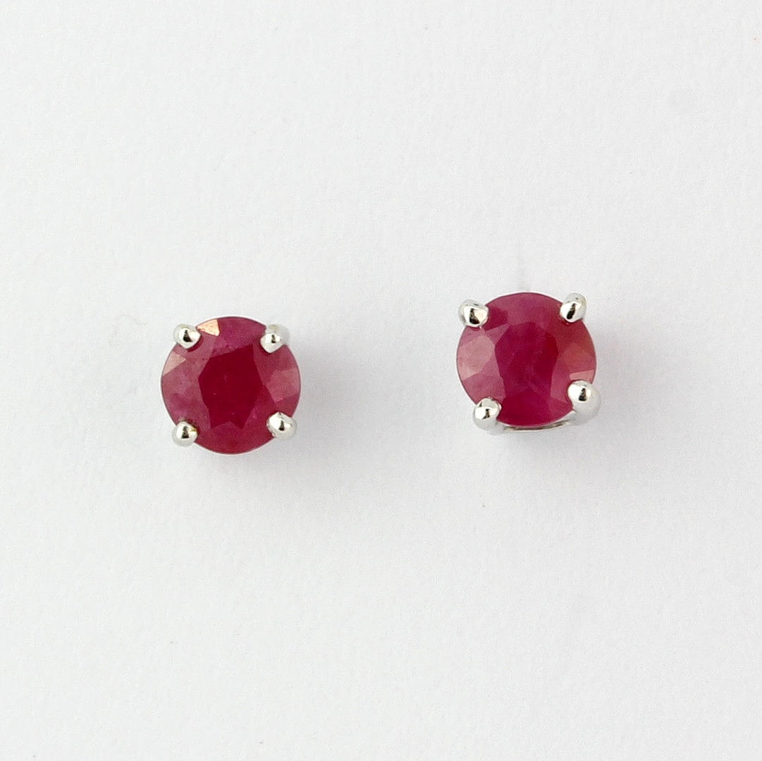 RUBY STUD EARRINGS.