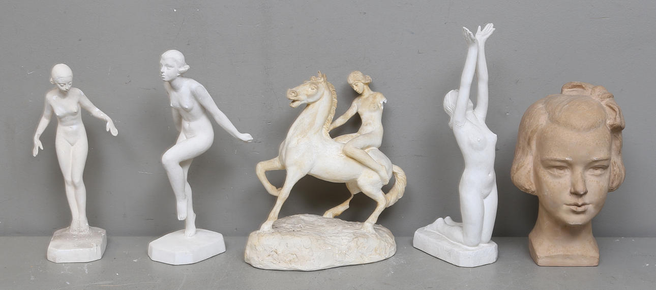 CARIN NILSON(1884-1973). Skulpturer, 5 st, signerade.