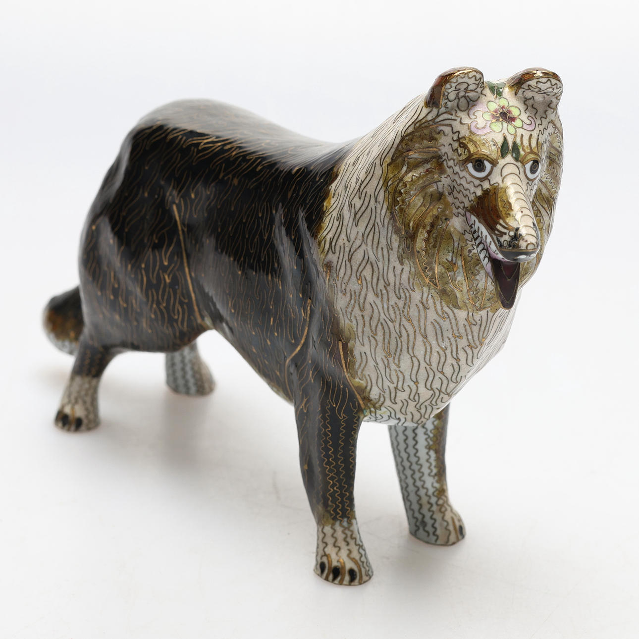 FIGURINES. Collie, cloisonné.