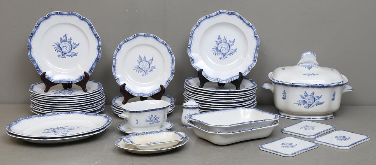 MATSERVIS, flintgods, 42 delar. "Läckö", Rörstrand, 1935-1939.