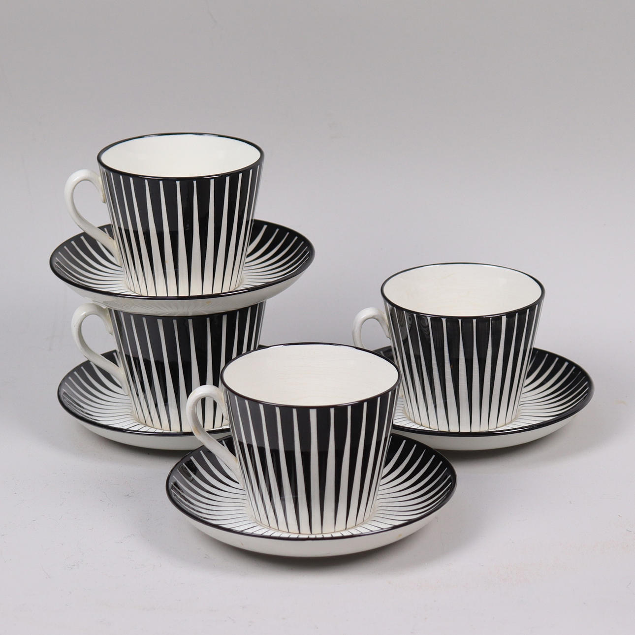 EUGEN TROST. “Zebra”, tea cups, Upsala-Ekeby/Gefle, designed 1955, 8 pieces.