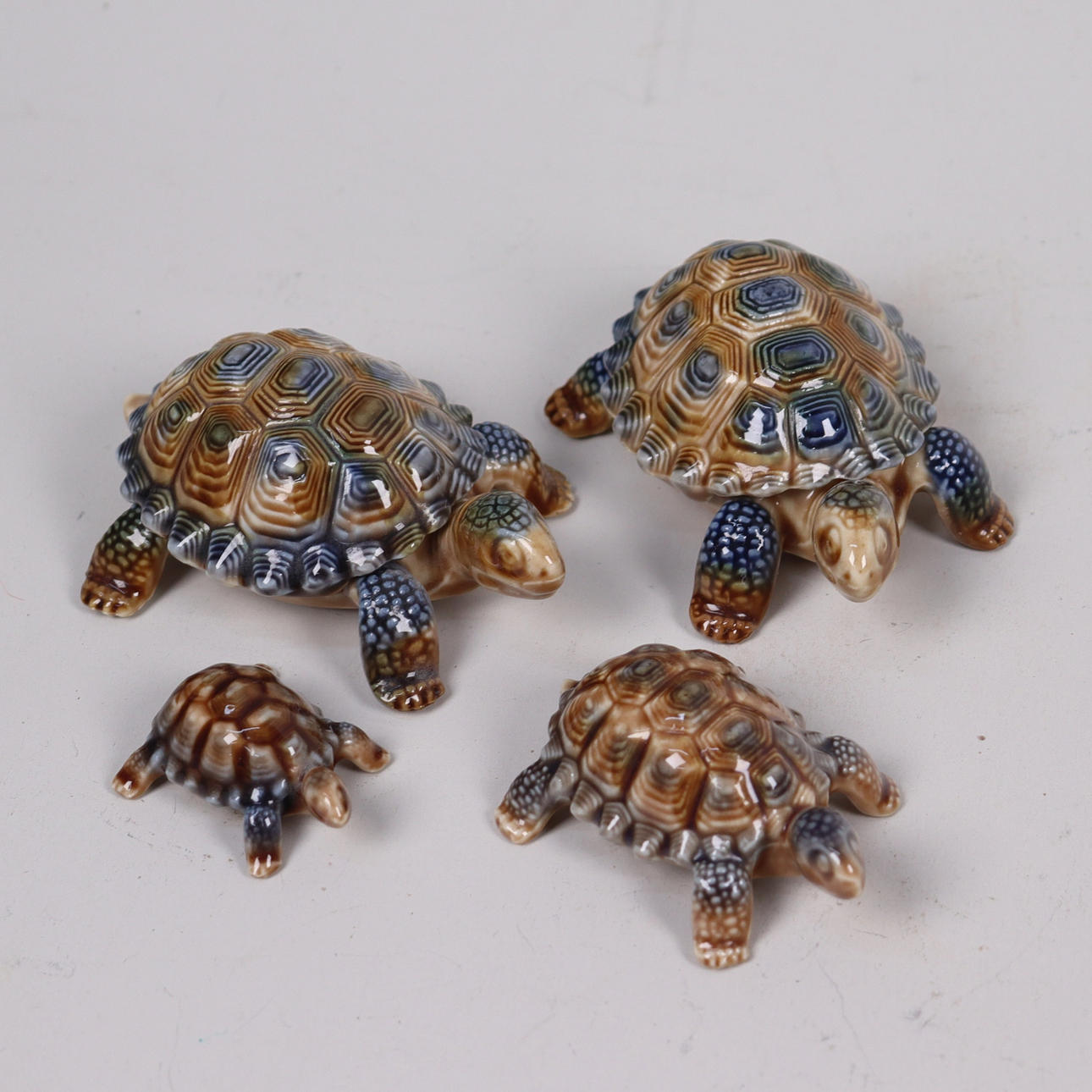 FIGURINES, turtles, Wade, England, 4 pcs.
