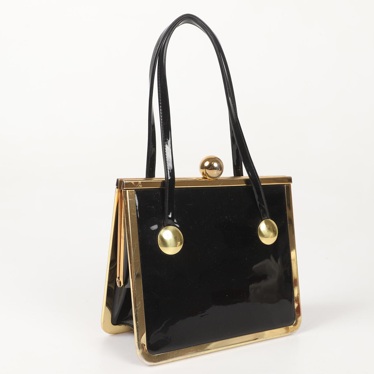 HANDVÄSKA, lack/metall, 1900-talets mitt.