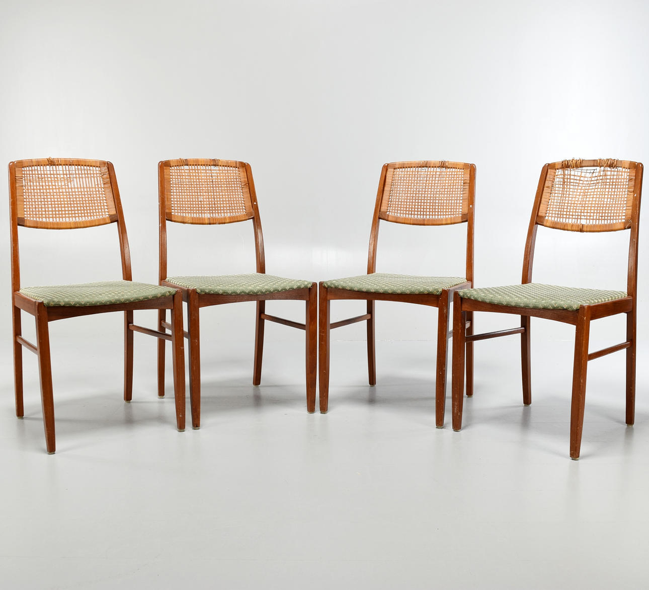 Design chairs, 1900s (4 pieces).