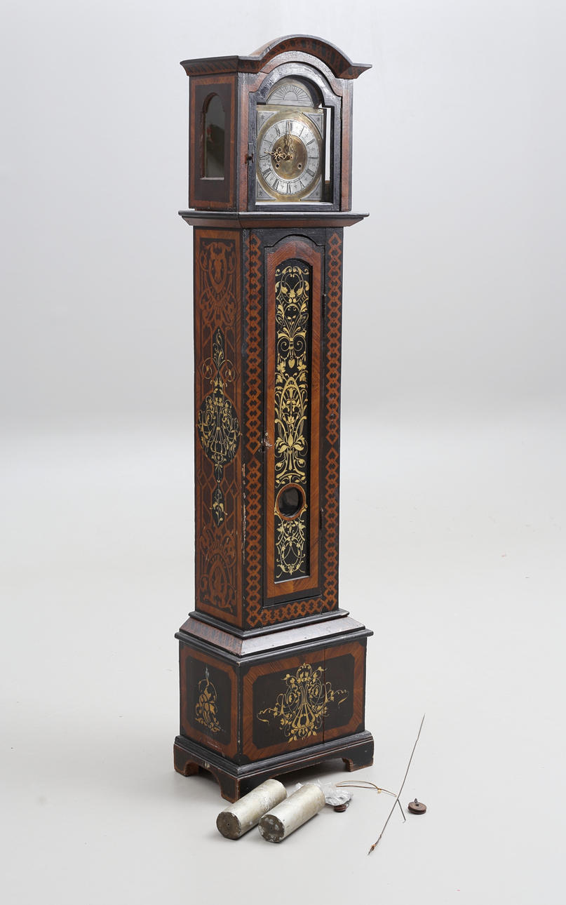 Floor clock, painted wood, 20th century.