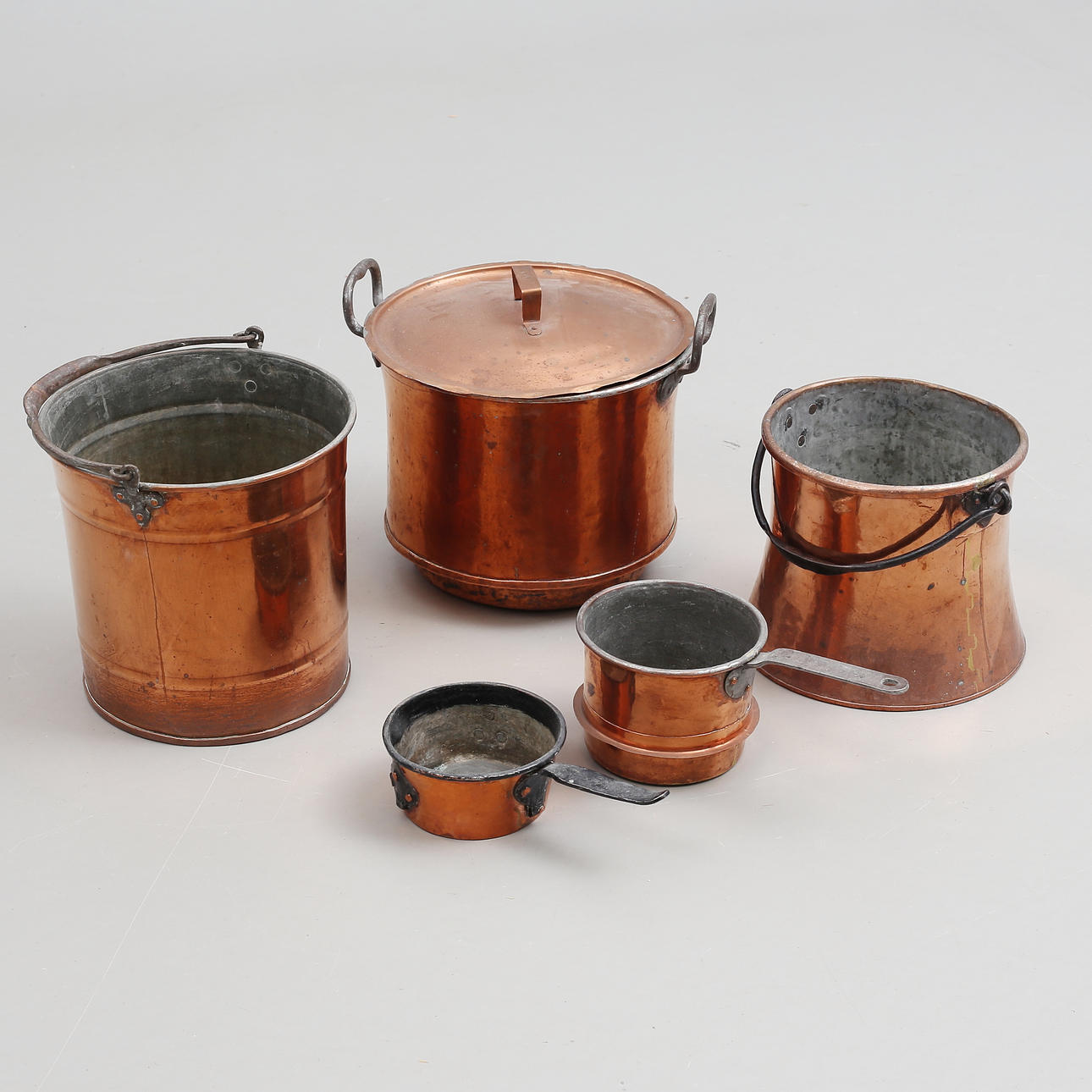A set of five copper objects, 1800/ 20th century.
