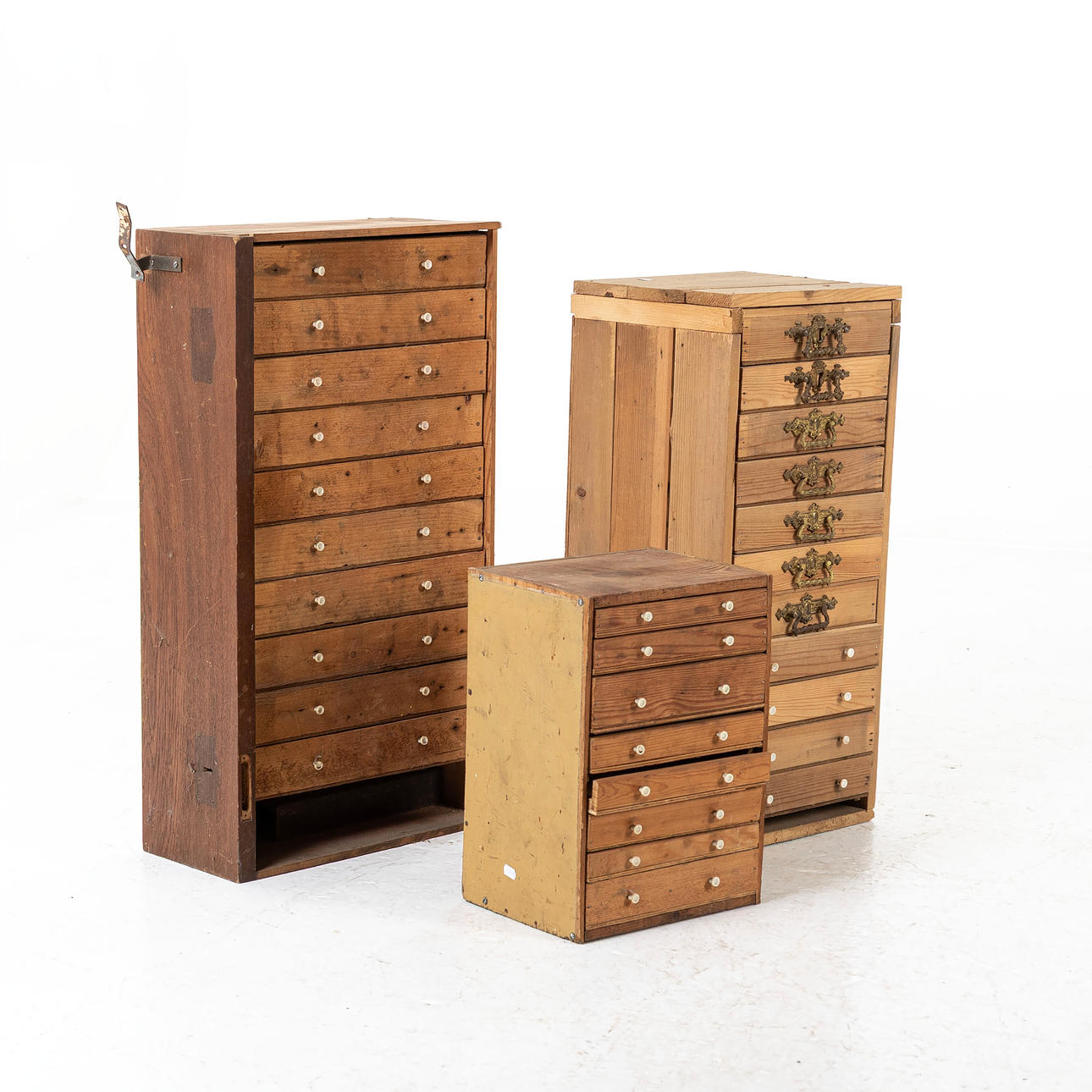 LÅDHURTSAR, 3 delar, 1900-talets första hälft.