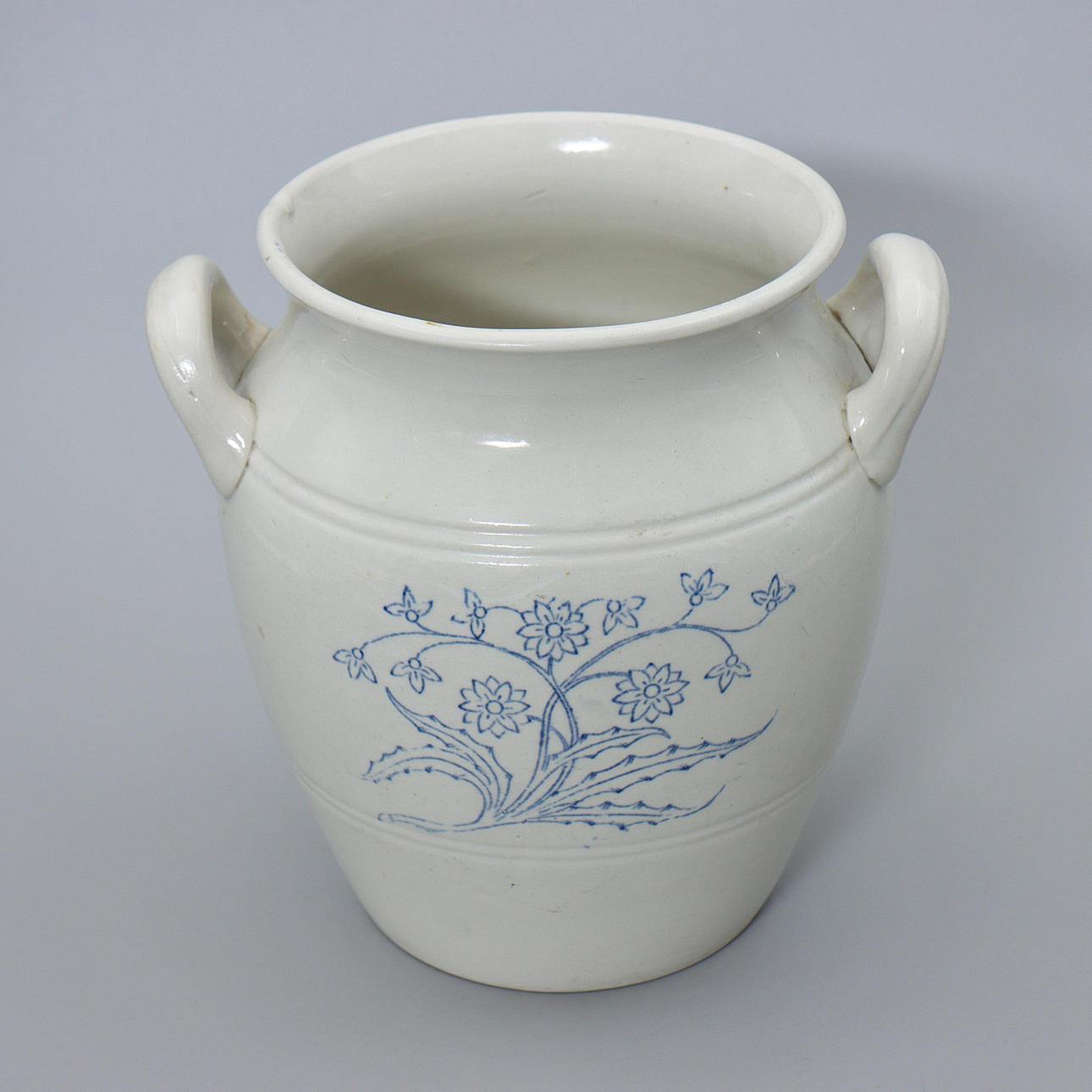 BLÅVITT KRUS, GUSTAFSBERG, STENMASSA, CA 1900.