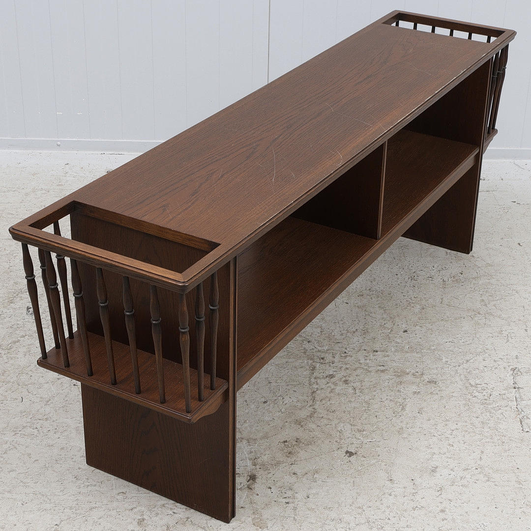 SIDEBOARD, betsad furu, Engelsk stil, 1900-tal.