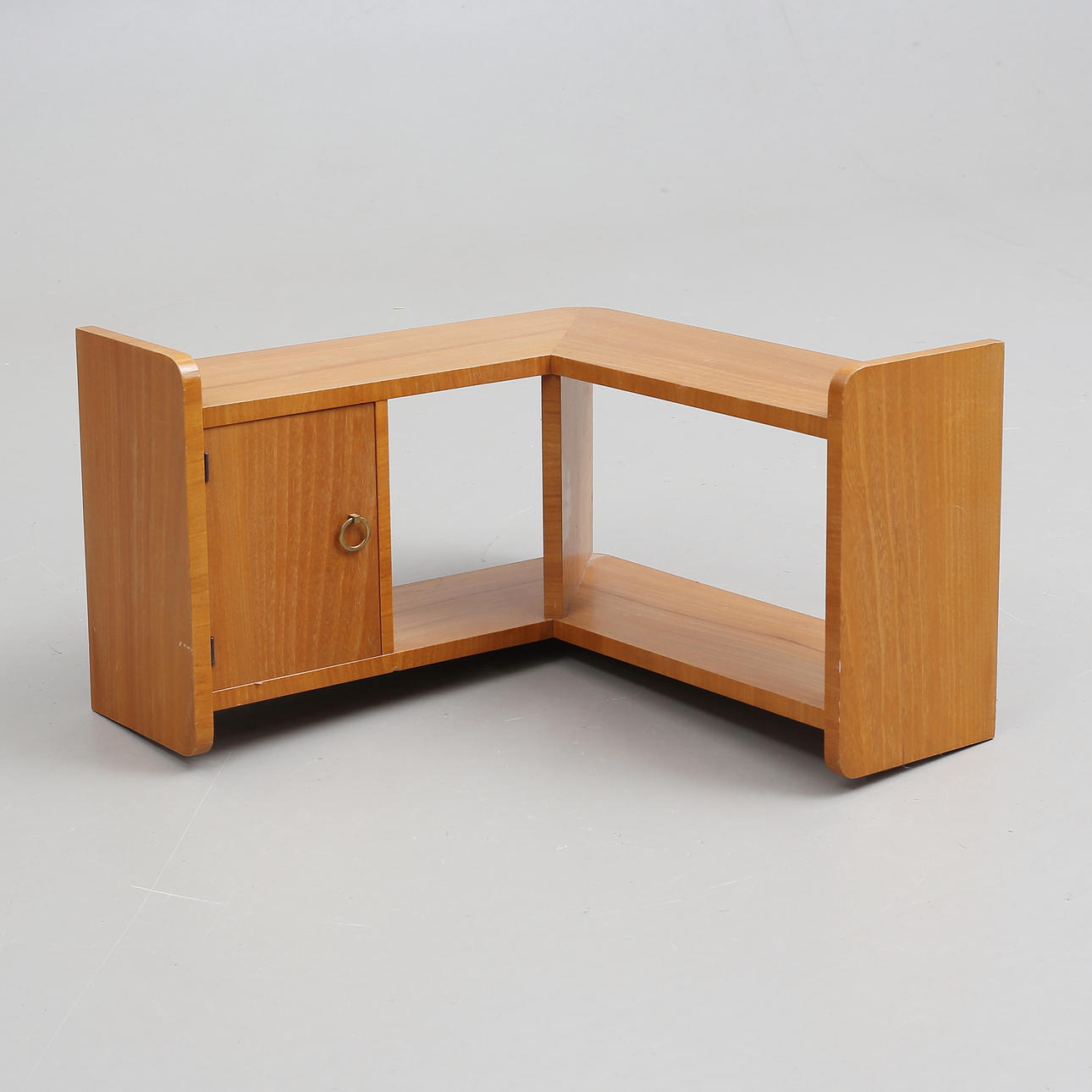 A corner wall shelf, 1930/40s.