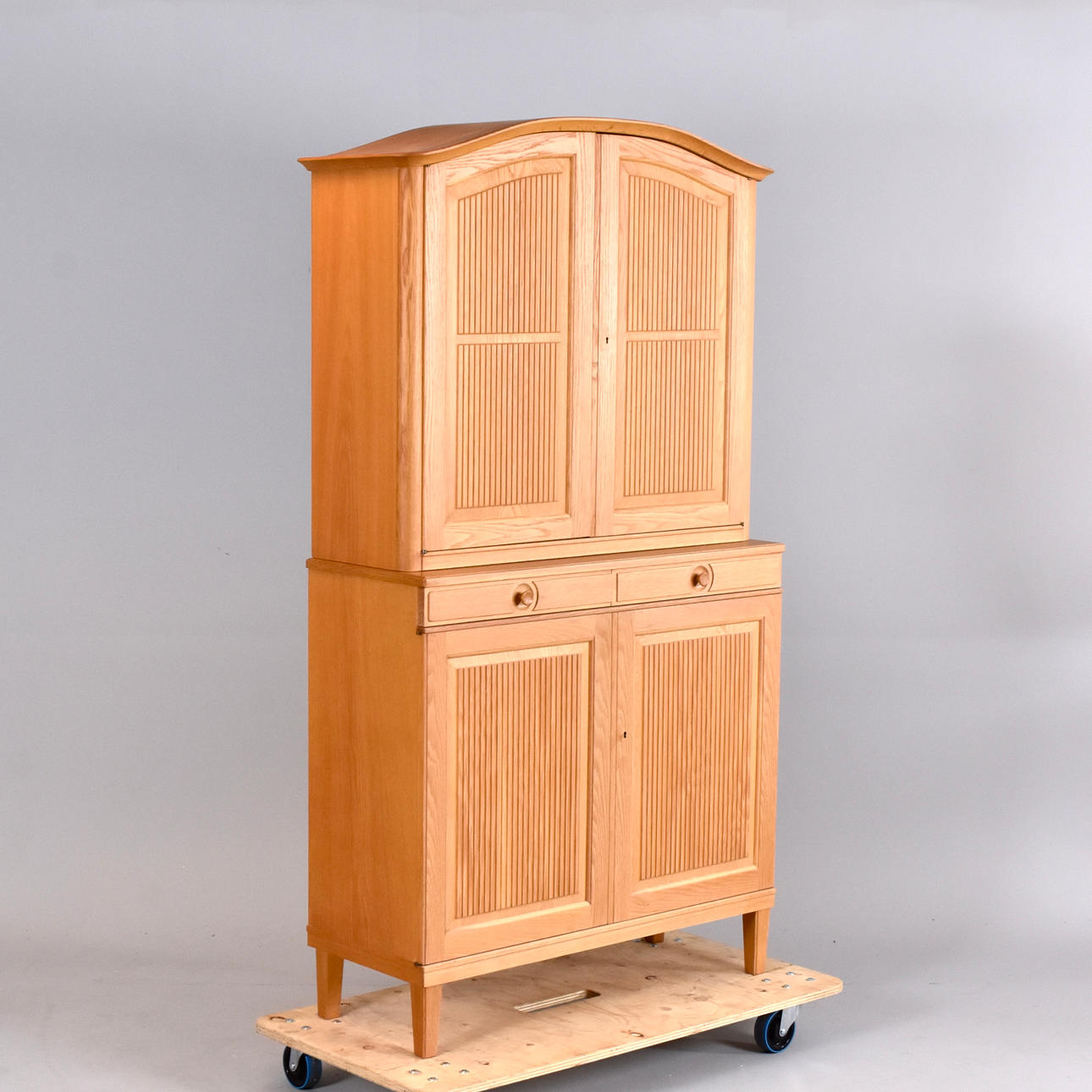 CARL MALMSTEN. A cabinet, “The Manor”, Bodafors.