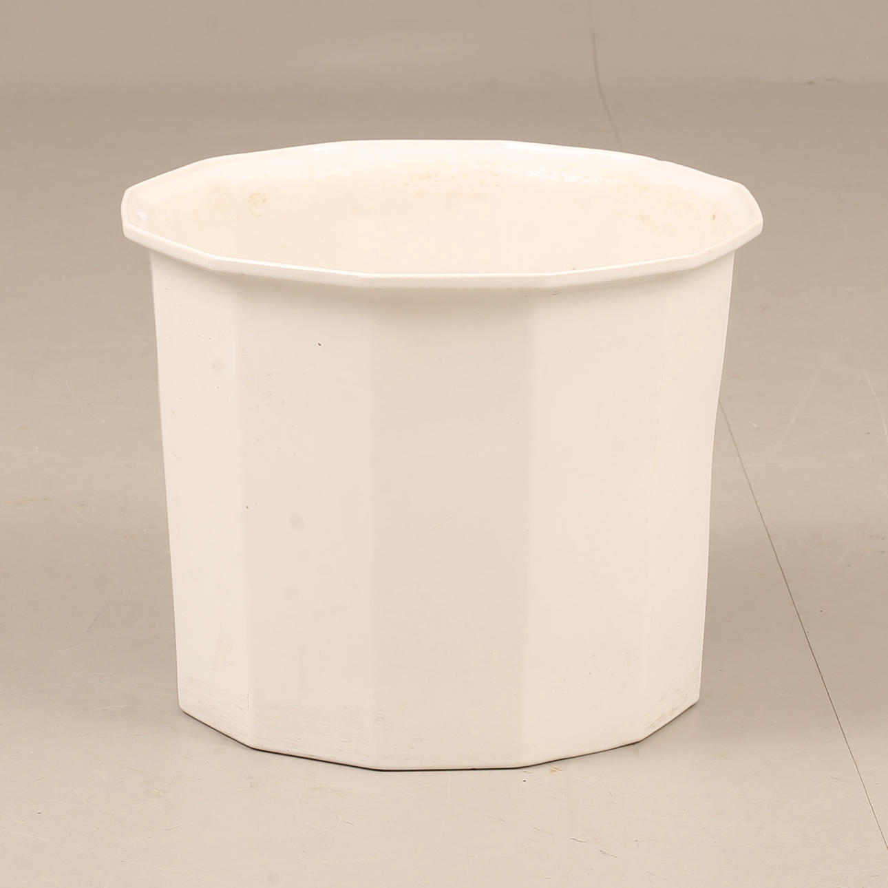 OUTER LINING, floor model, porcelain, Oktavius, Karin Björquist, Gustavsberg.