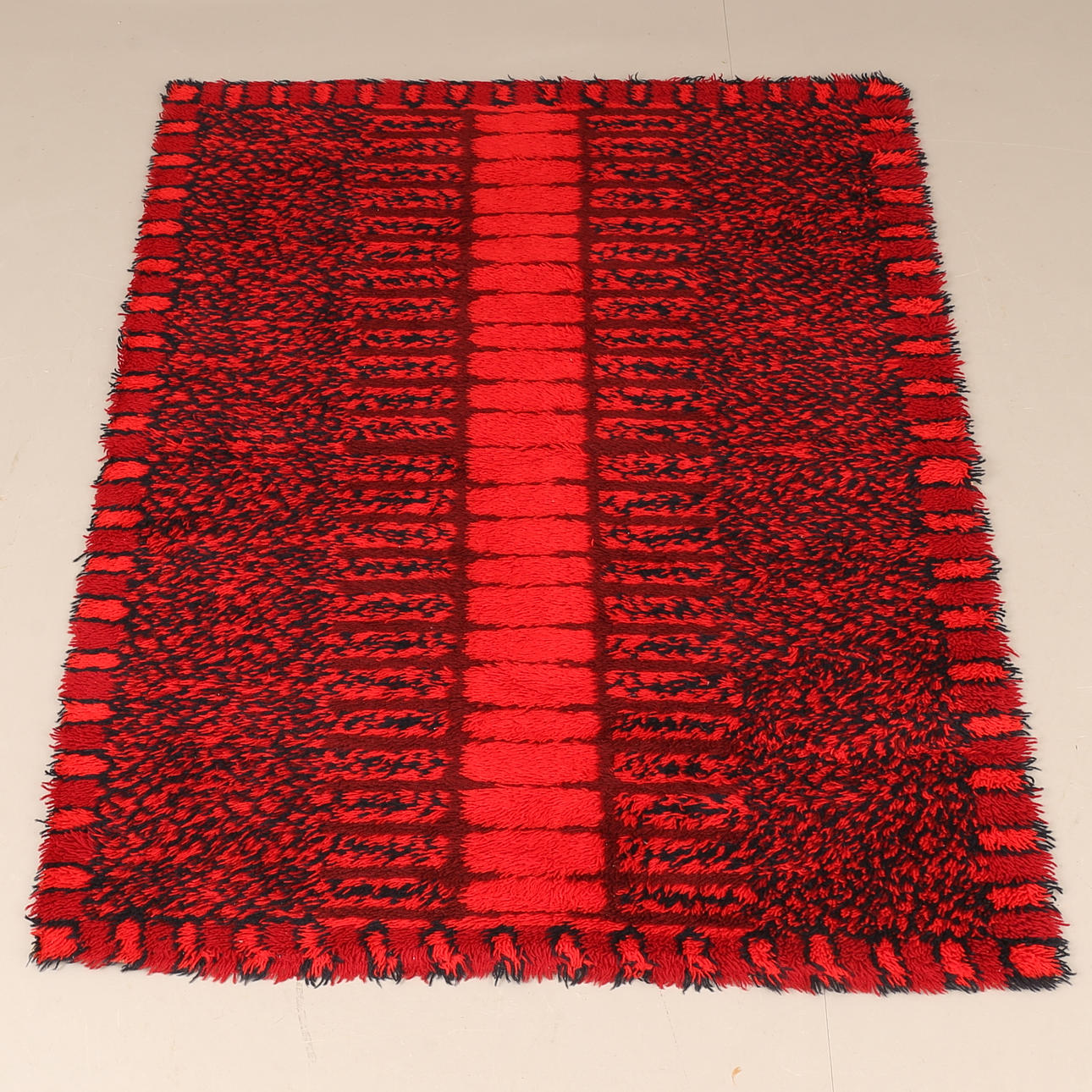 RYAMATTA, approx. 180 x 141 cm.