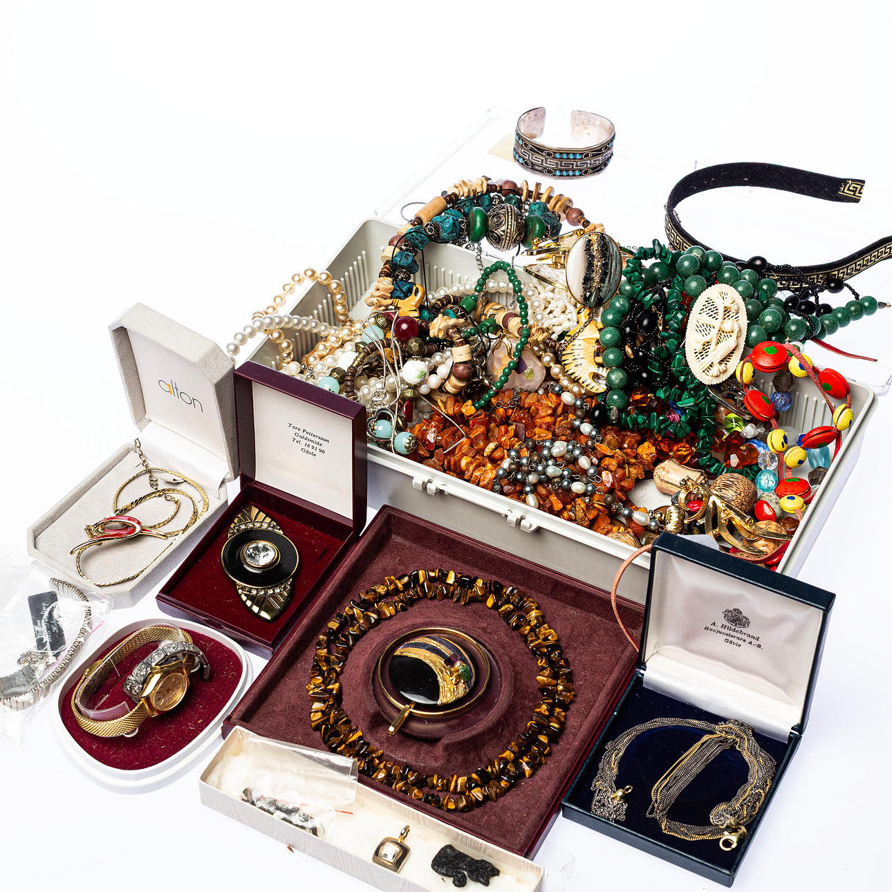 JEWELLERY/BIJOUTERIER, one lot.
