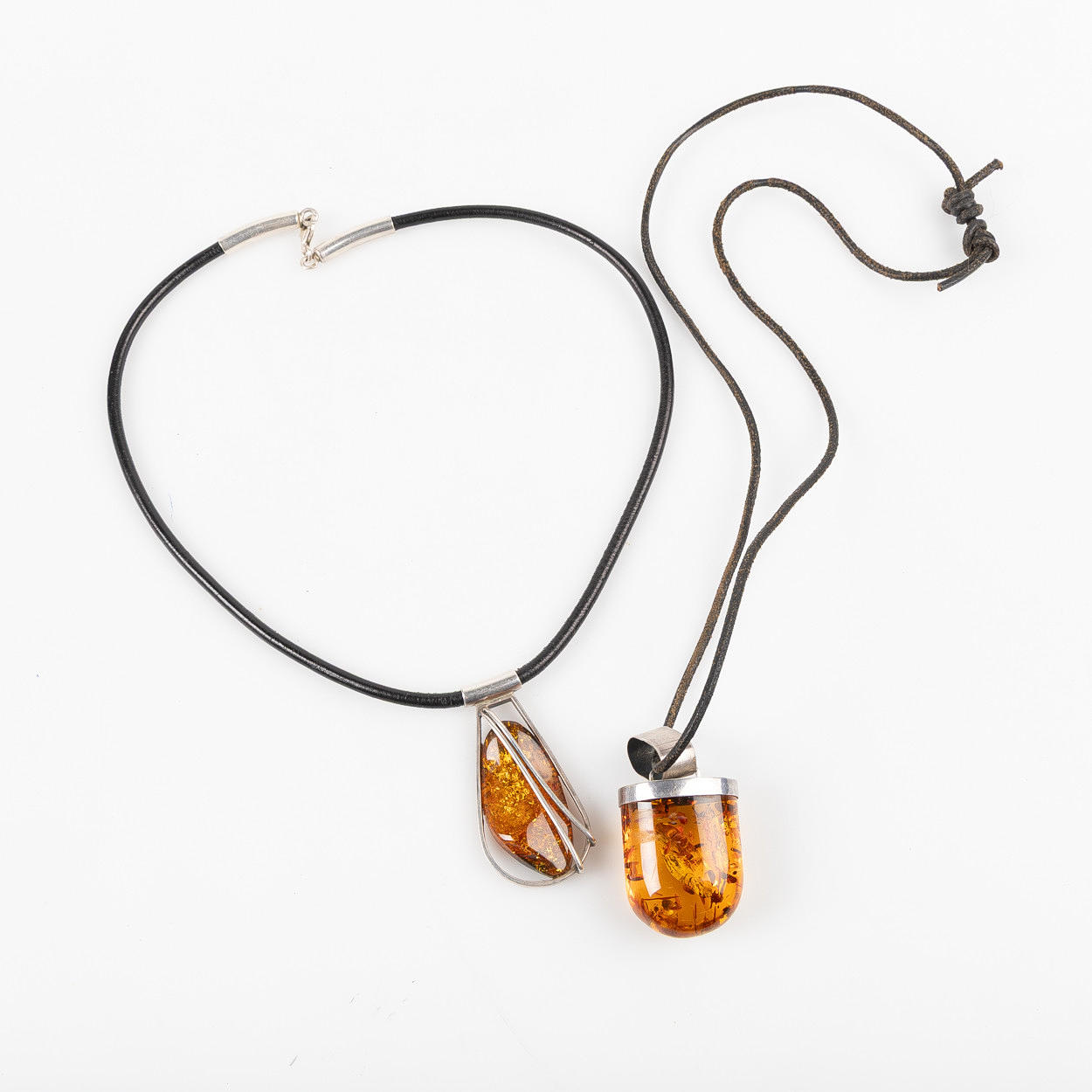 NECKLACE, 2 pcs. sterling silver and amber.