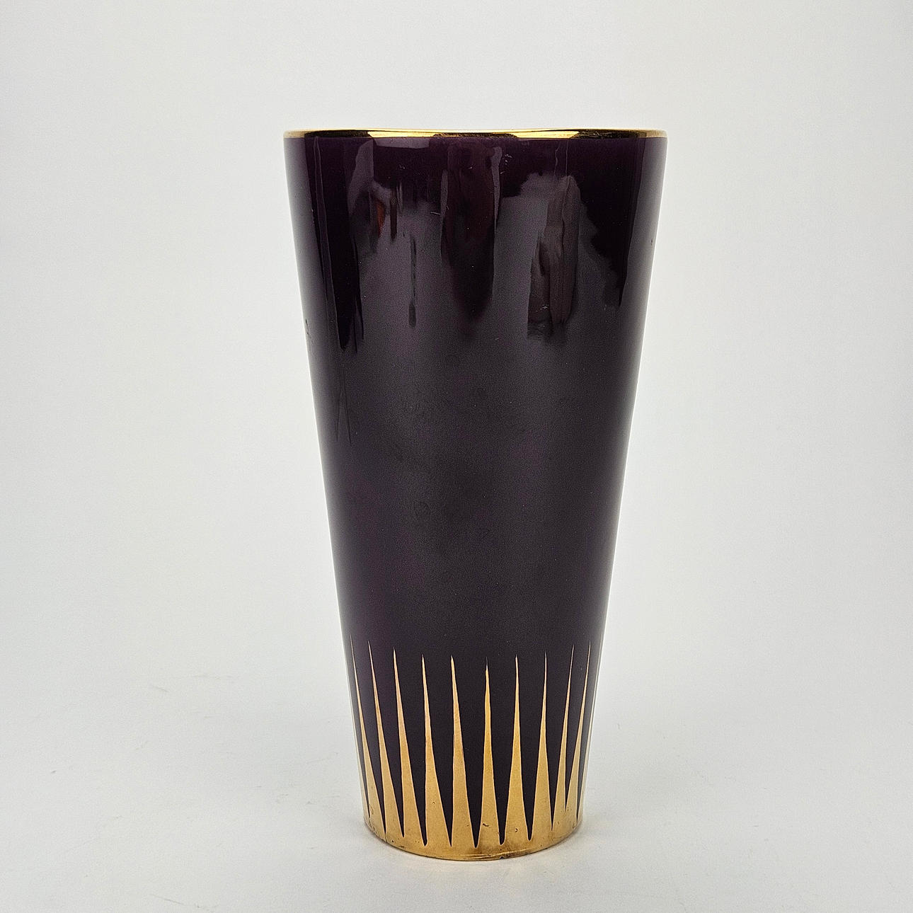 EUGEN TROST. A ceramic vase, “Brilliant”, Upsala-Ekeby/Gefle.