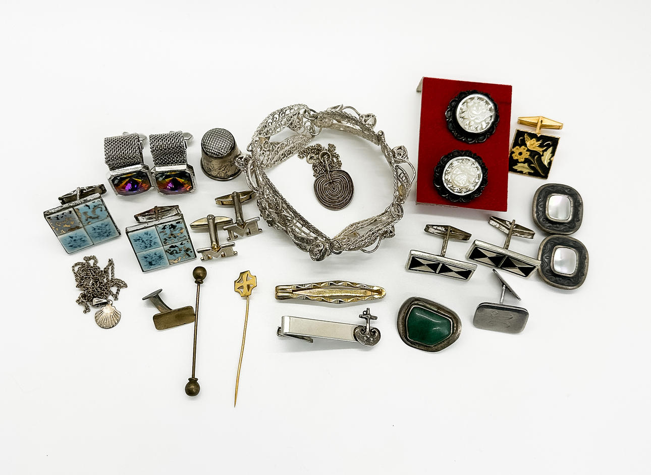 BIJOUTERIER, lot, partly silver.