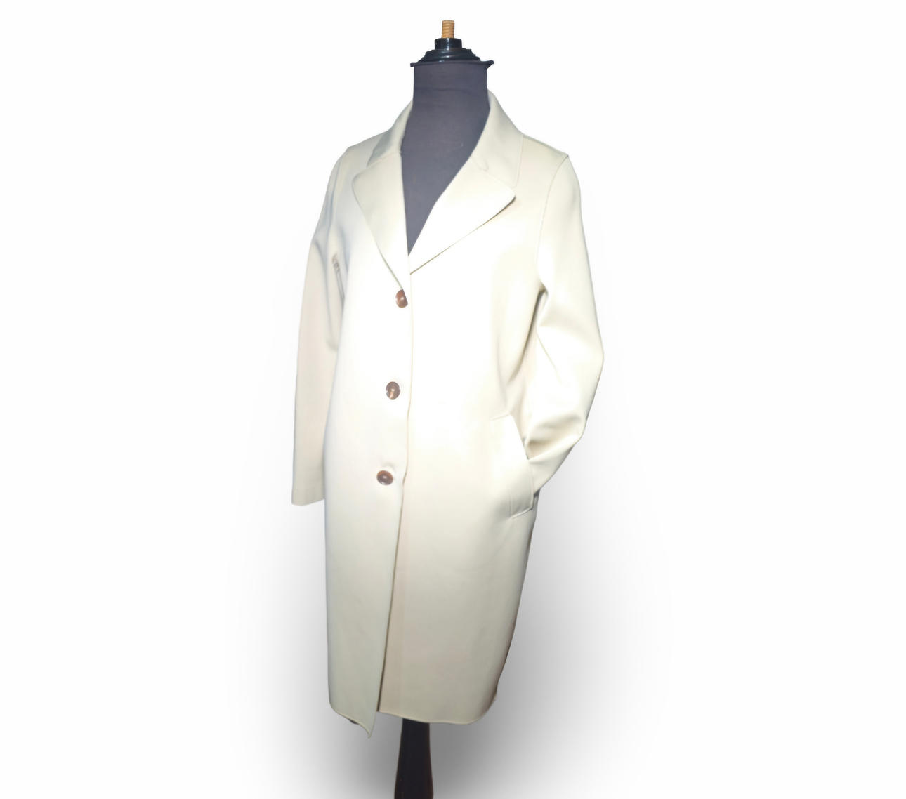 Evolution. Beige trench coat. Italian manufacturing.