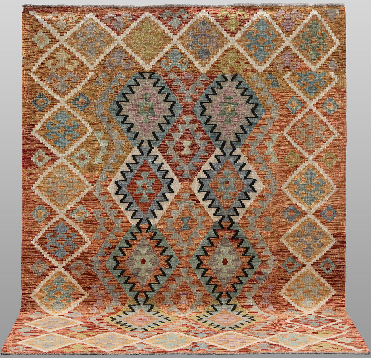 CARPET, “Kelim”, 216 x 166 cm.