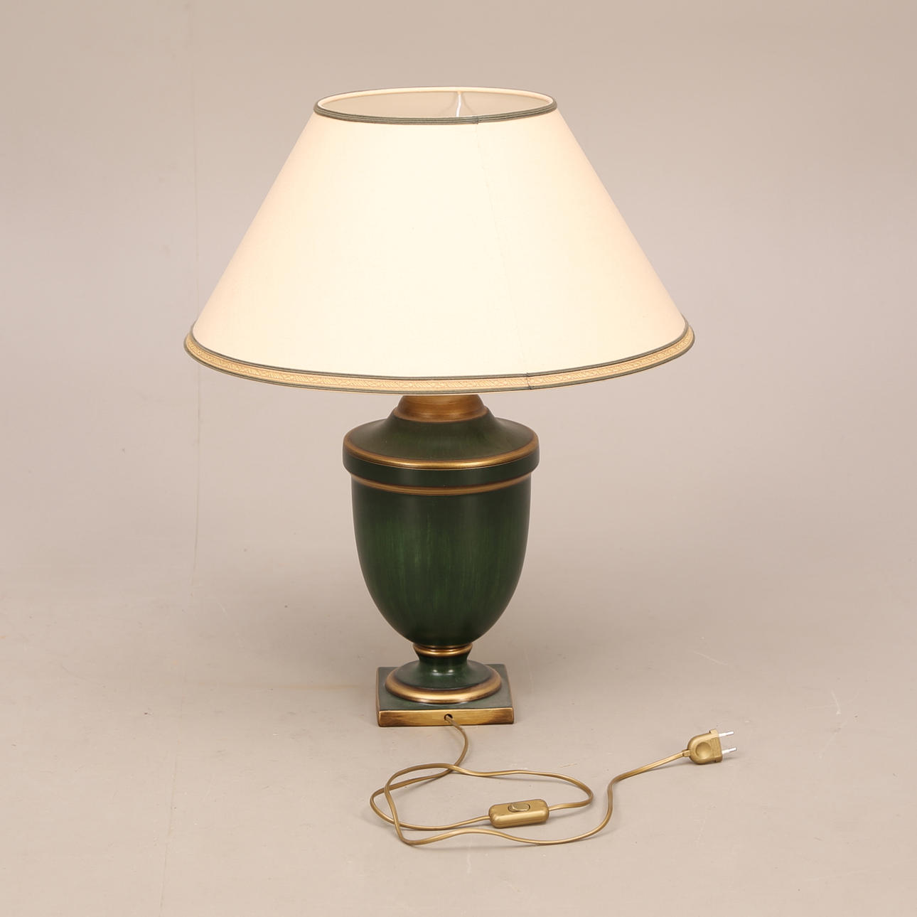 BORDSARMATUR, porslin, grön, Benab, sent 1900-tal.