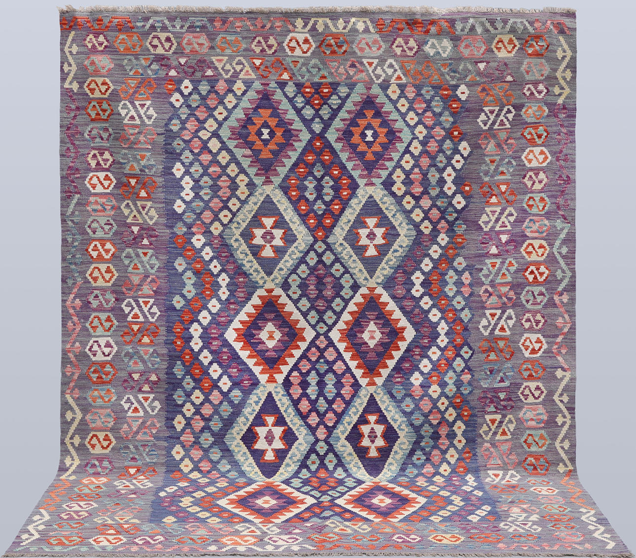 CARPET, “Kelim”, 245 x 187 cm.