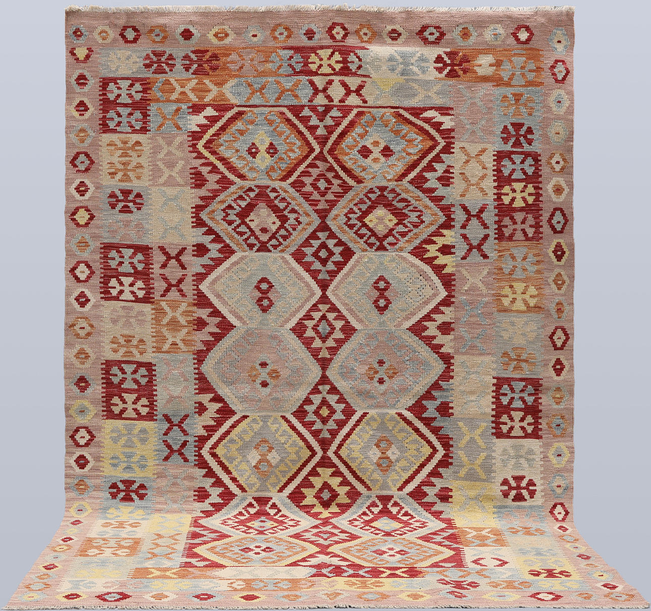 CARPET, “Kelim”, 248 x 172 cm.