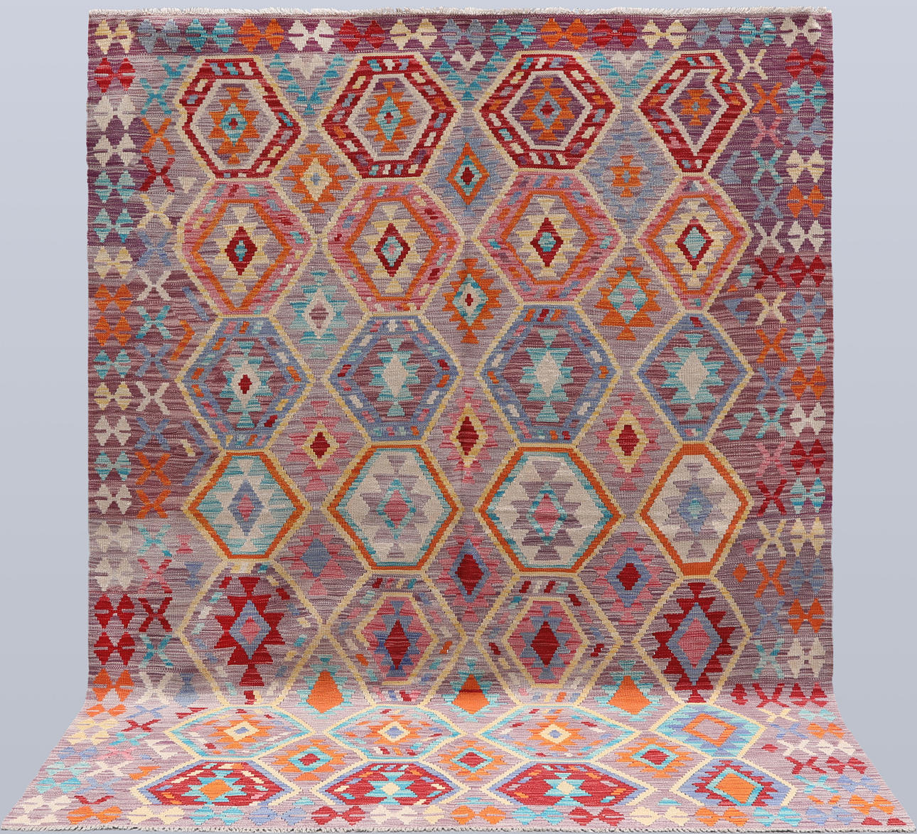 CARPET, “Kelim”, 246 x 181 cm.