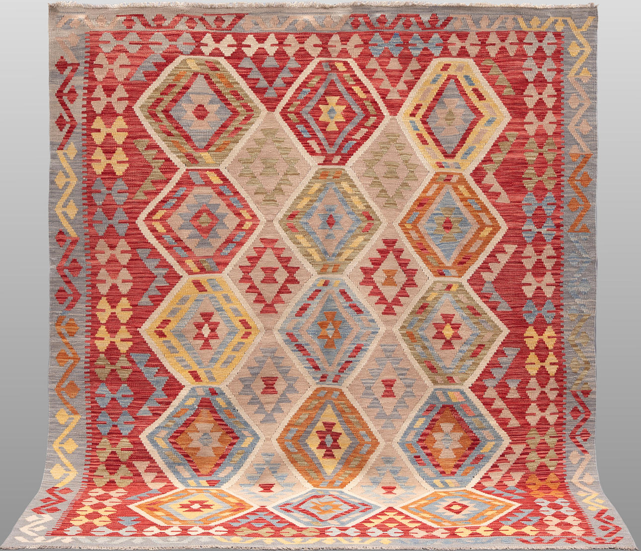 CARPET, “Kelim”, 239 x 188 cm.