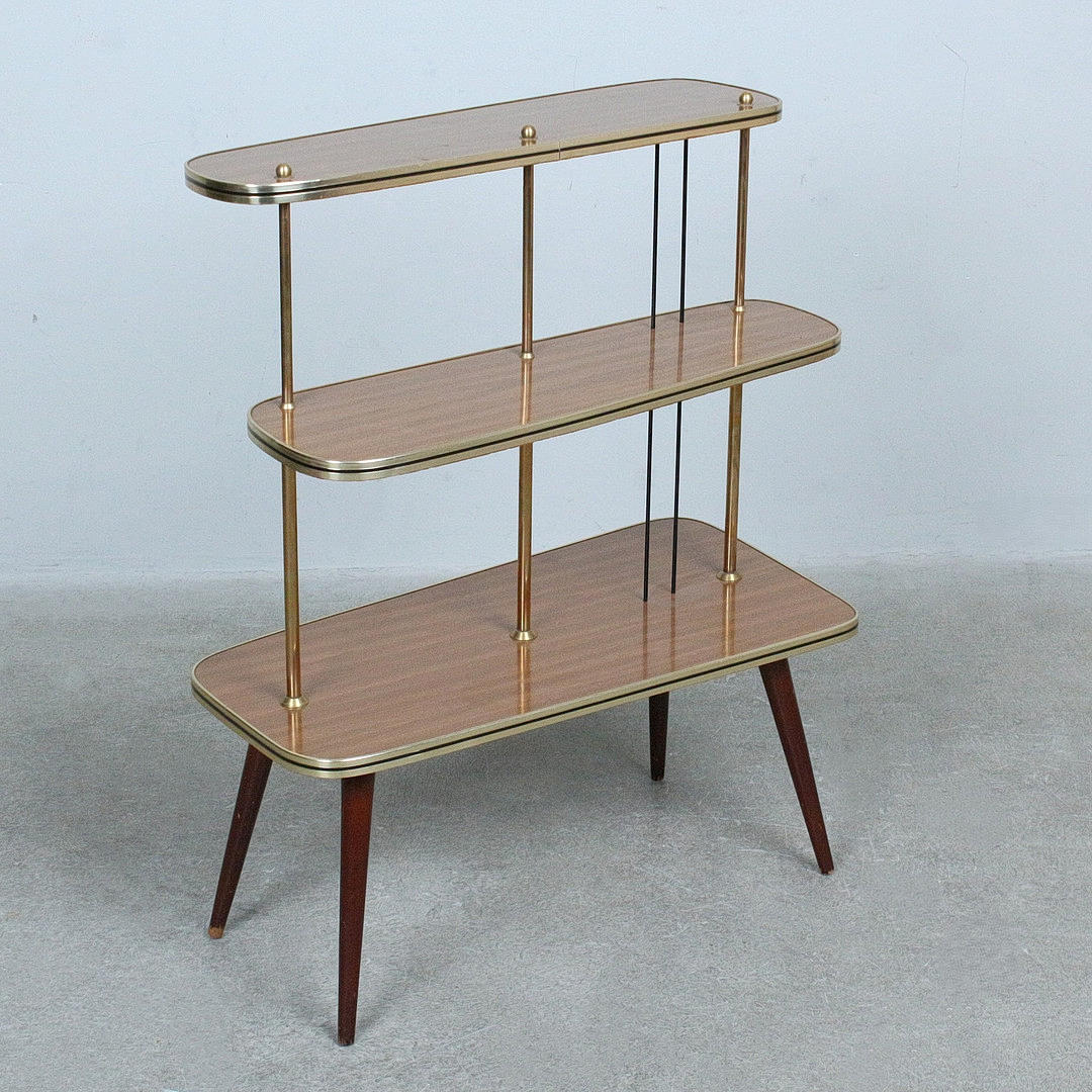 Blumentsich/1950s brown cake stand.