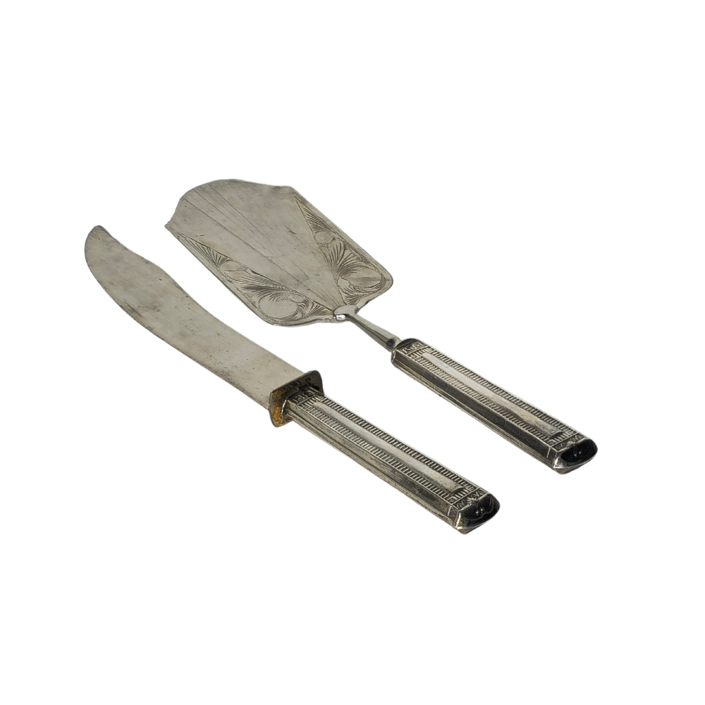 2 SERVING CUTLERY IN 800 PUNCHED SILVER.