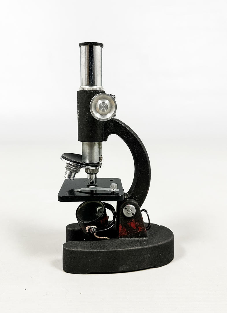 A 20th-century Lunax microscope.