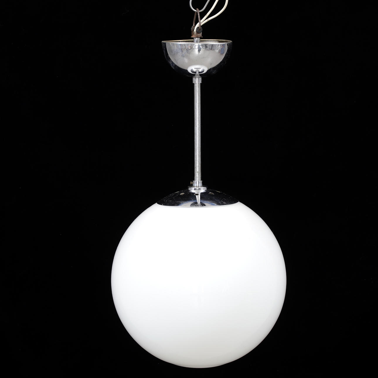 A 1950's glass/metal ceiling lamp.