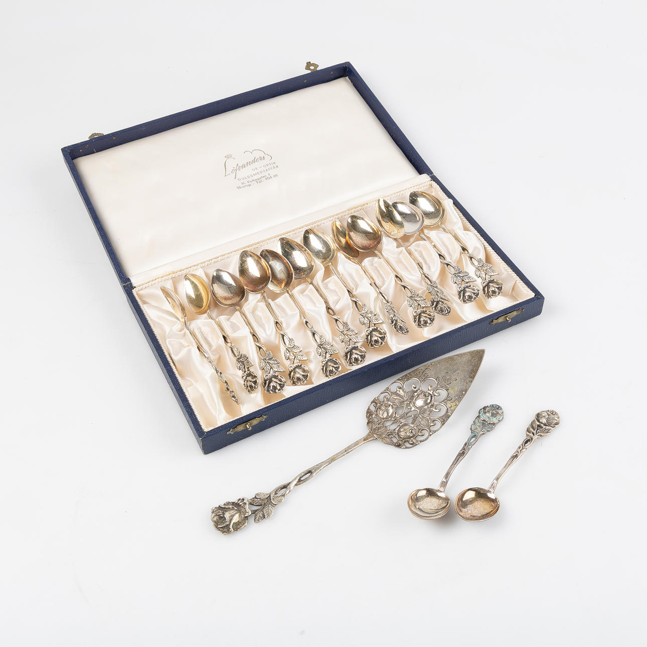 SPOONS AND CAKE SPADE, silver, “Rosen”.