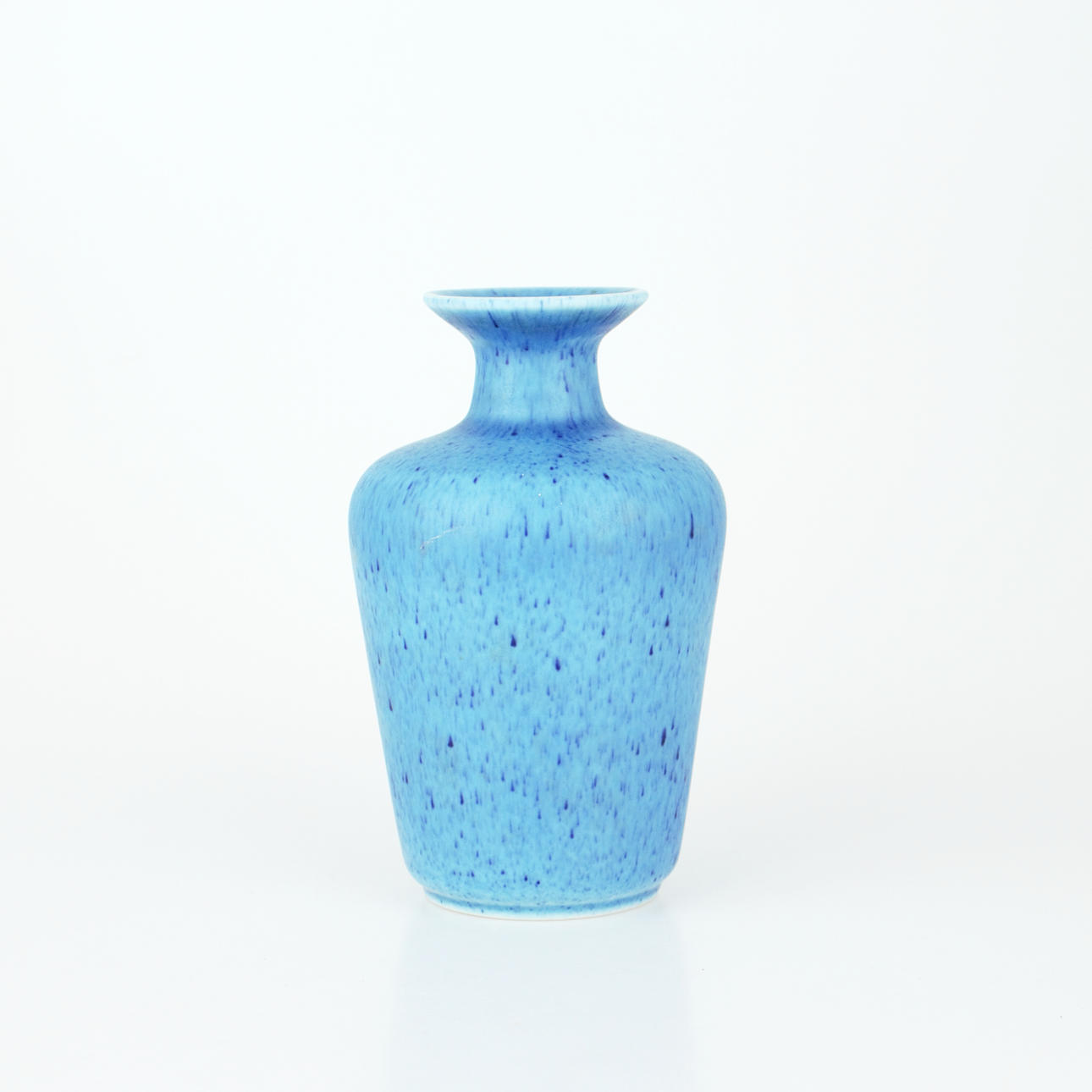 GUNNAR NYLUND. A stoneware “Granola” vase, Rörstrand.