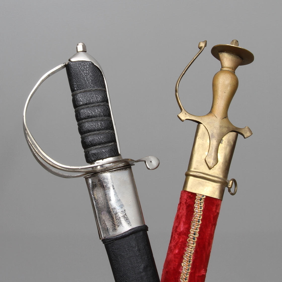 VÄRJOR, 2 st, indiska, 1900-tal.