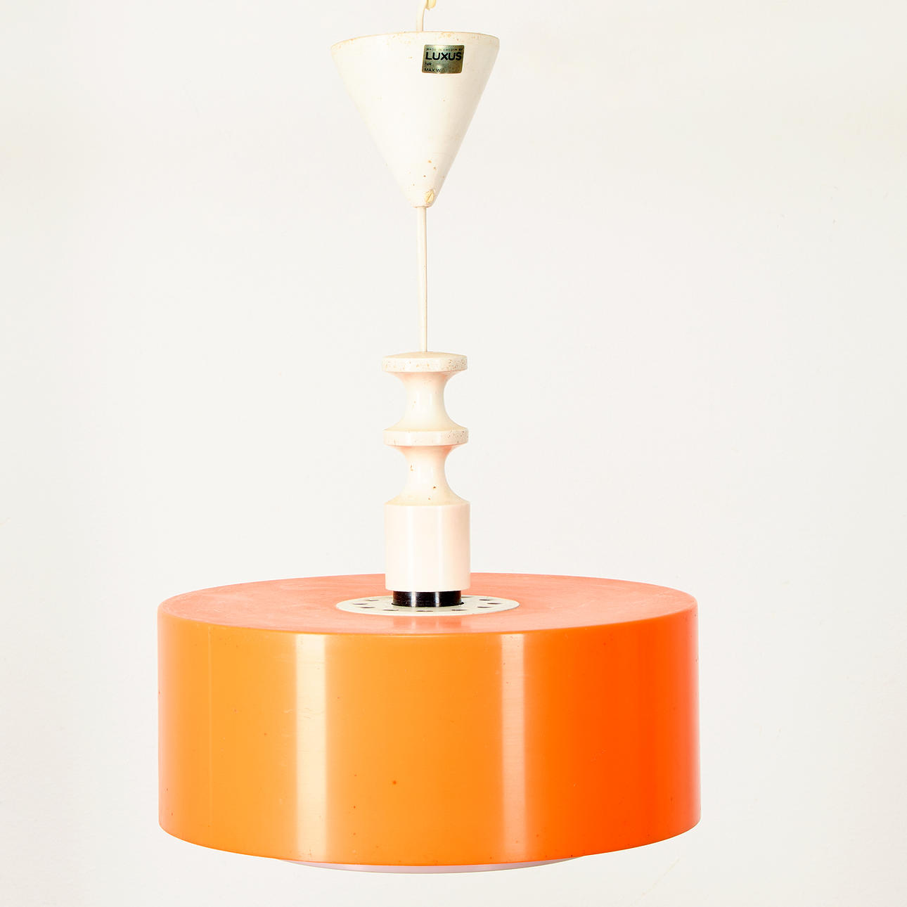 A LUXUS LATE 20TH CENTURY CEILING LAMP.