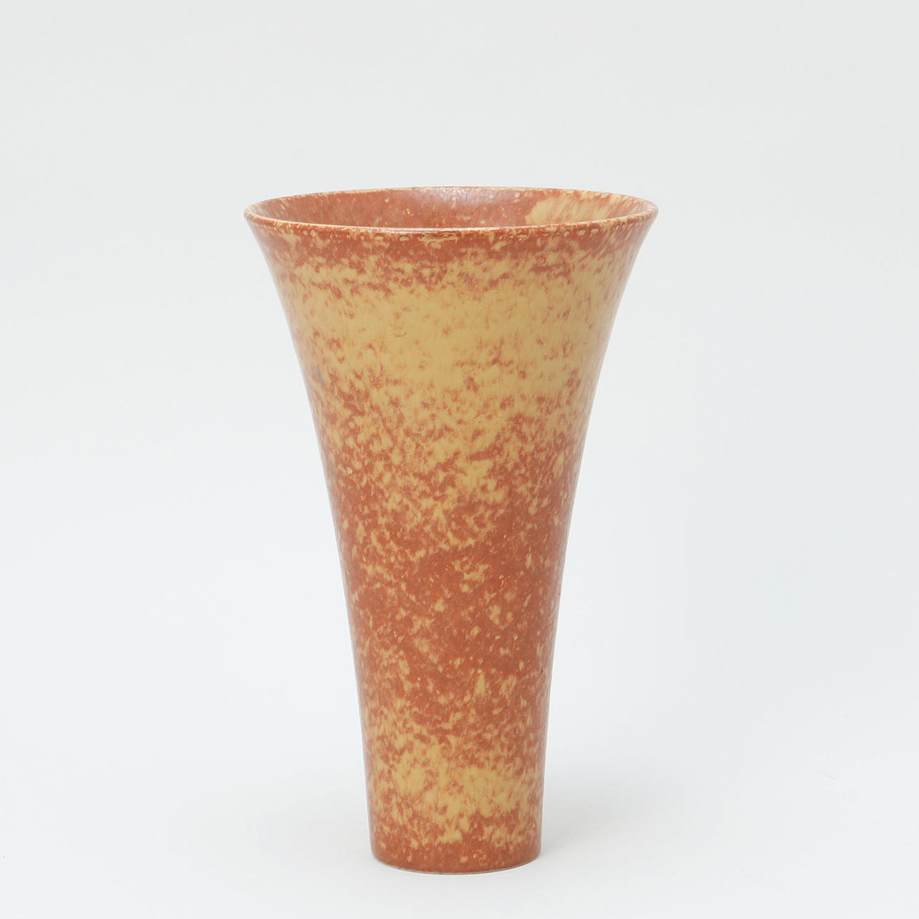 GUNNAR NYLUND. A stoneware vase, Rörstrand.