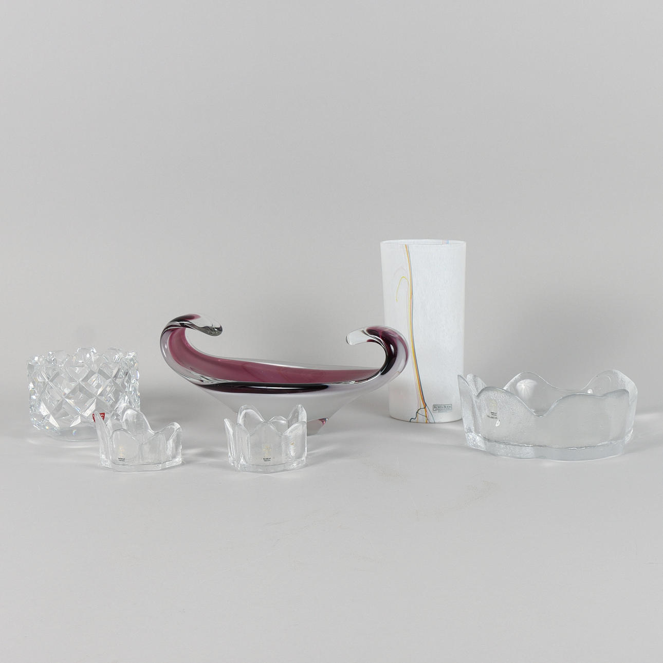 GLASS OBJECTS 6 pieces.