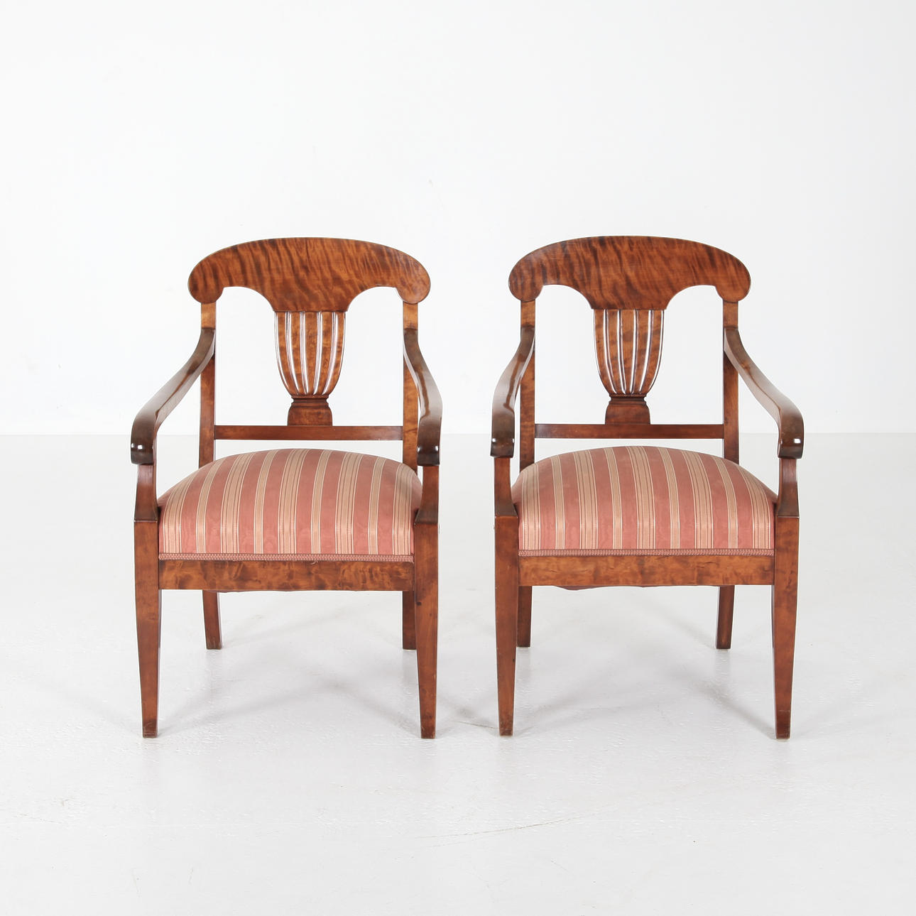 KARMSTOLAR, 1 par, Sverige 1920-tal.