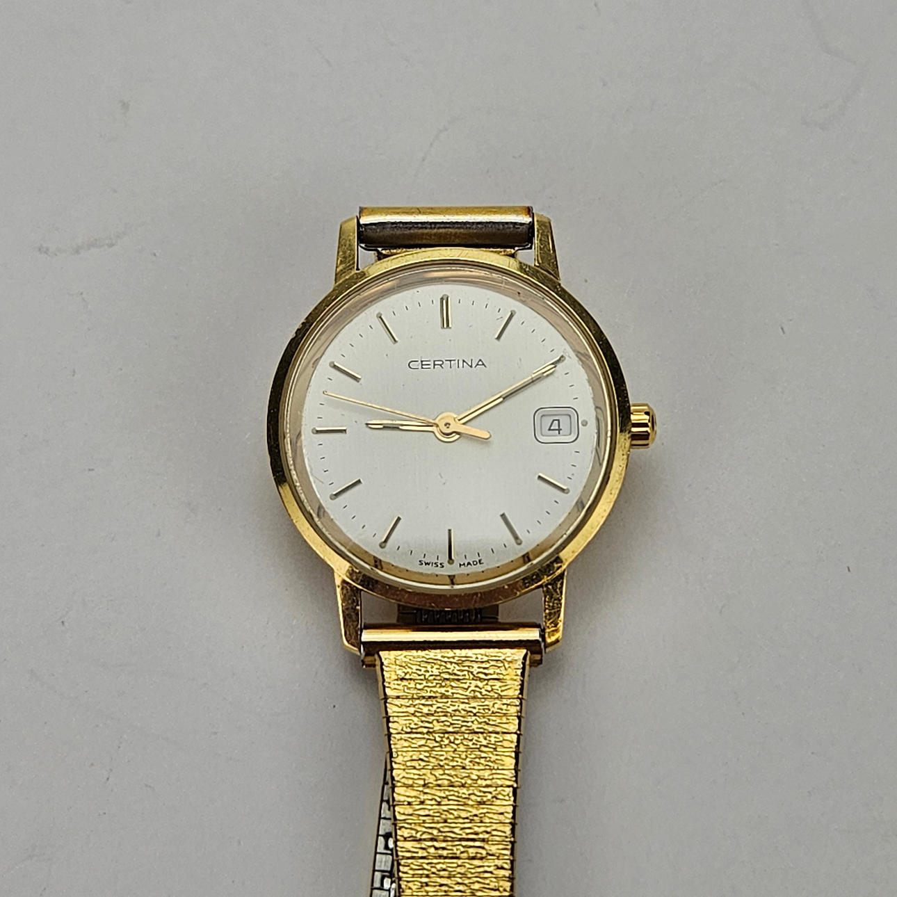 DAMARMBANDSUR, guld, 18K, Certina.