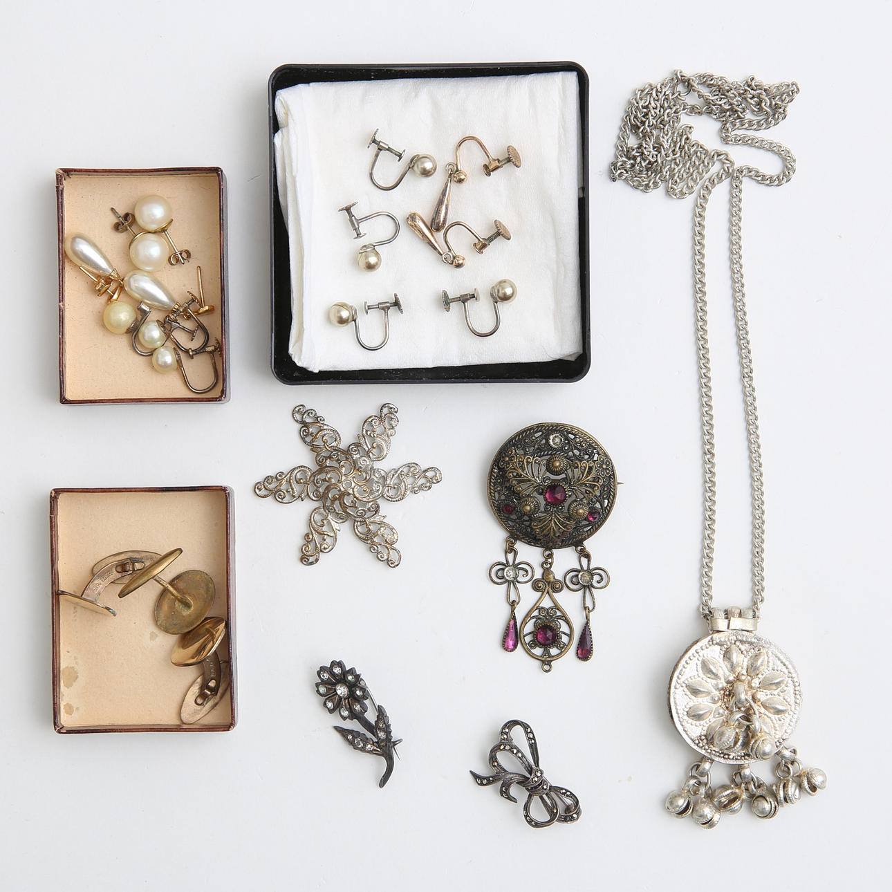 JEWELLERY, small lot, inter alia SILVER.