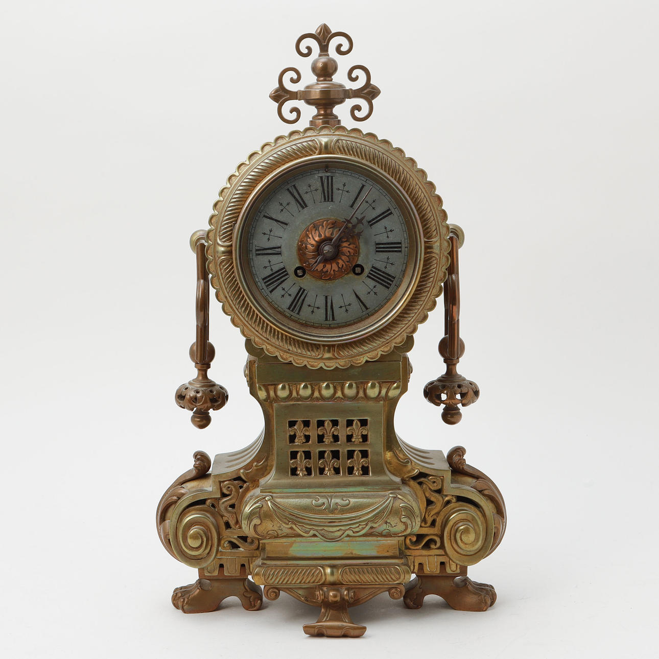 A baroque table pendant, 18th/20th century.