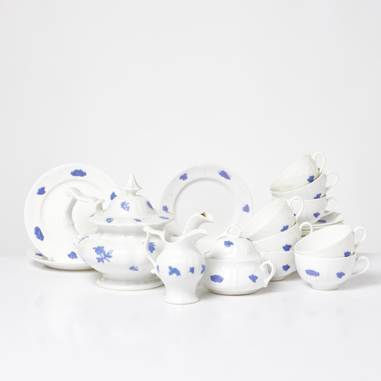TEA SET. 18 pieces, “Blå Blom”, bone china, Gustavsberg.